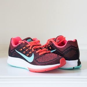 Nike Women’s air zoom structure 18 size 6.5